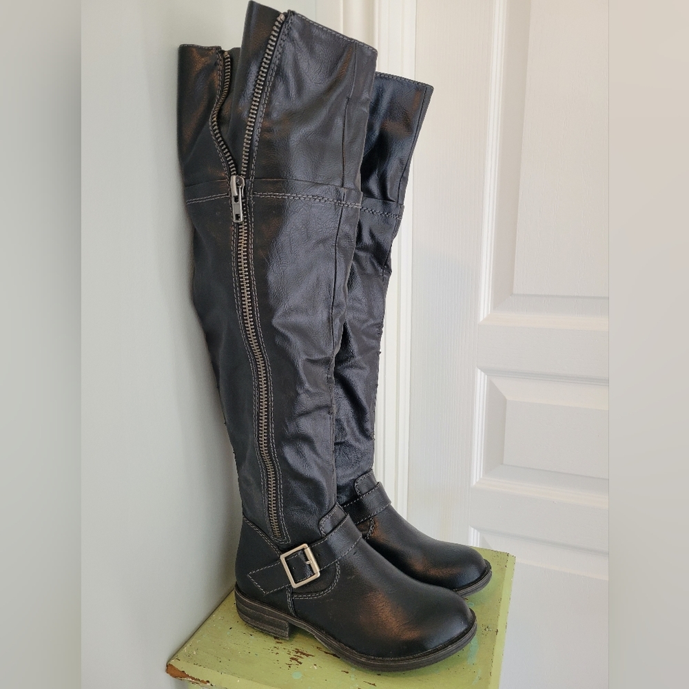 Size 5 American Rag Boots (NWOB-FLAW